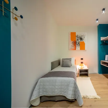 Poetica ゲストハウス 3*