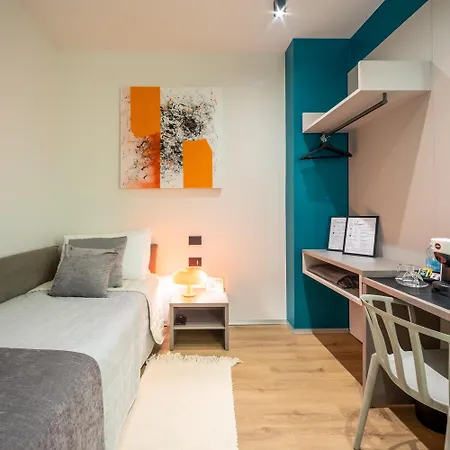 Poetica 招待所 3*