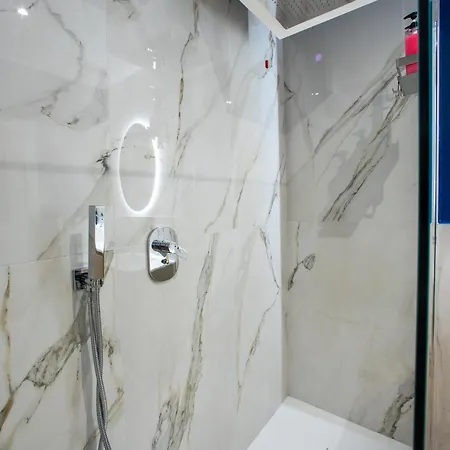 Poetica 招待所 3*