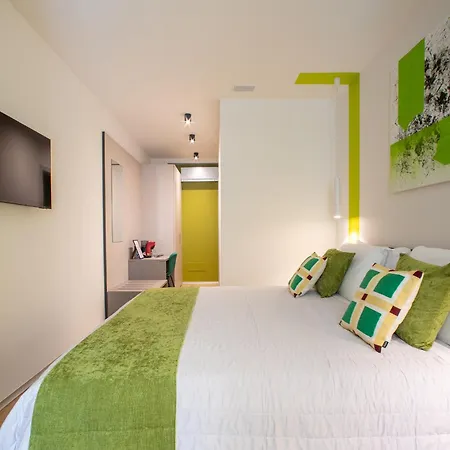 Poetica 招待所 3*